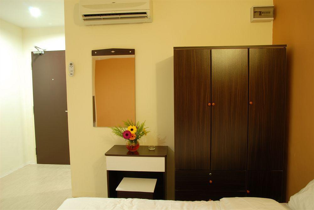 Live Com Hotel 3*