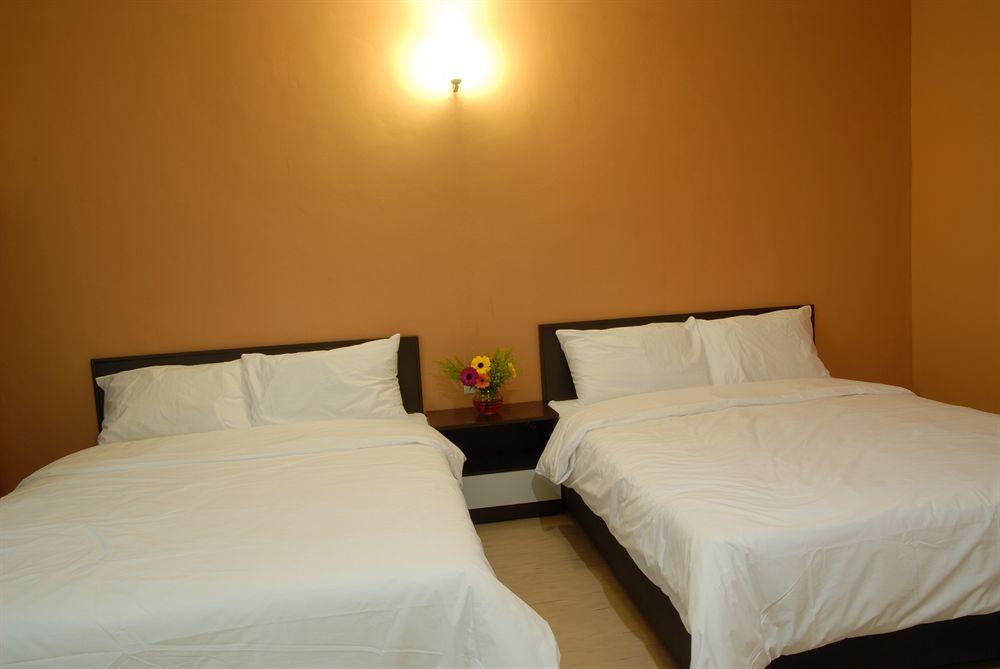 Hotel Live Com 3*