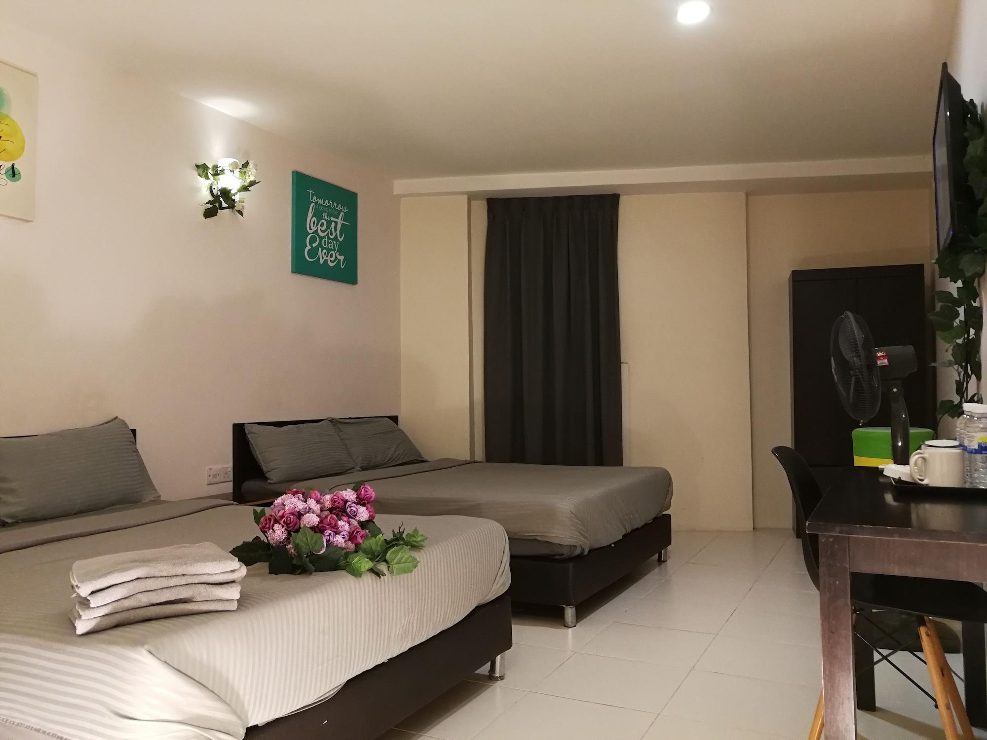 Hotel Live Com 3*